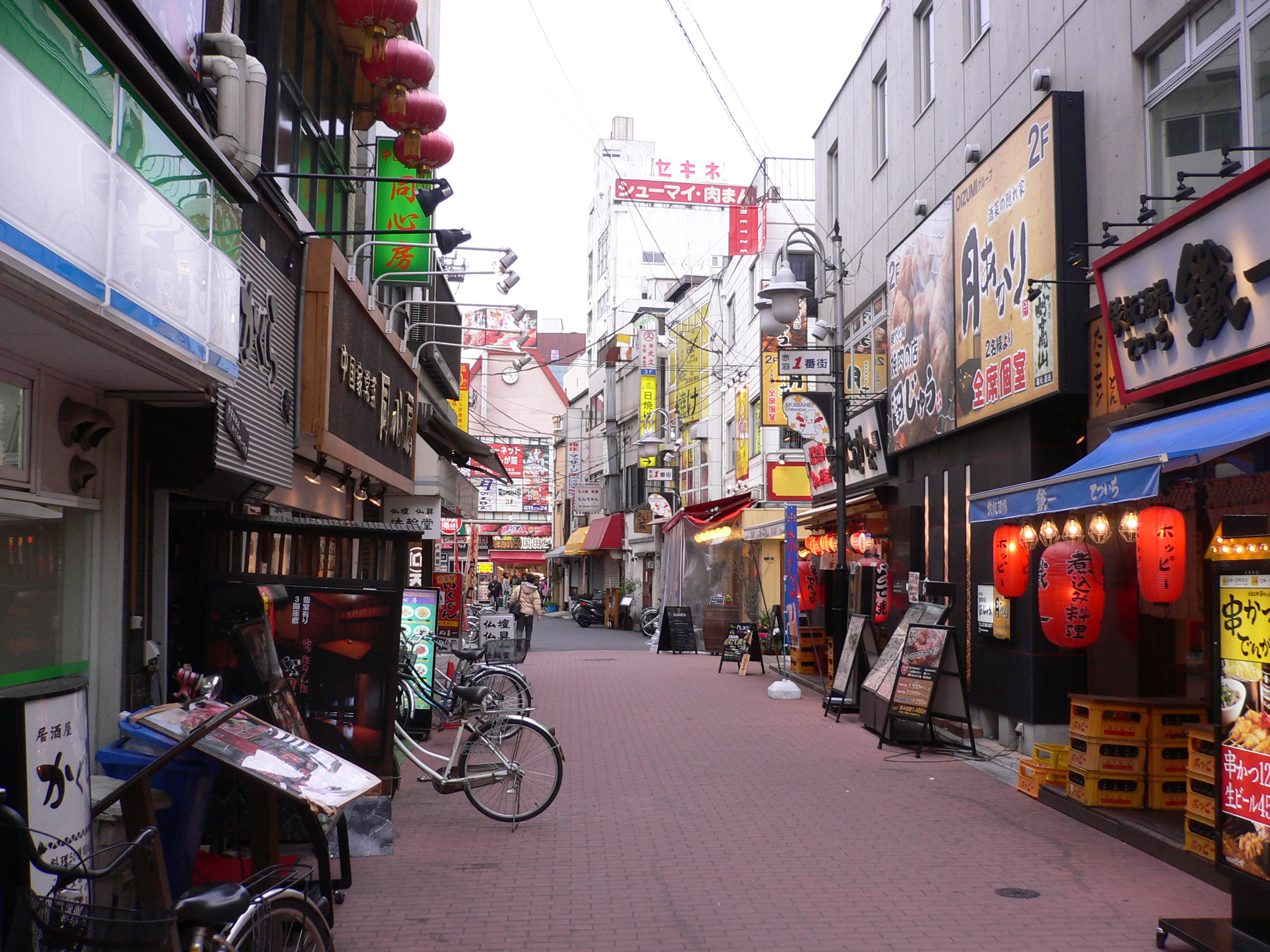Akabane Ichibangai during the evening